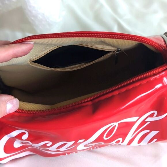 New Vintage Style Coca-Cola Classic Can  Handbag - Picture 8 of 11